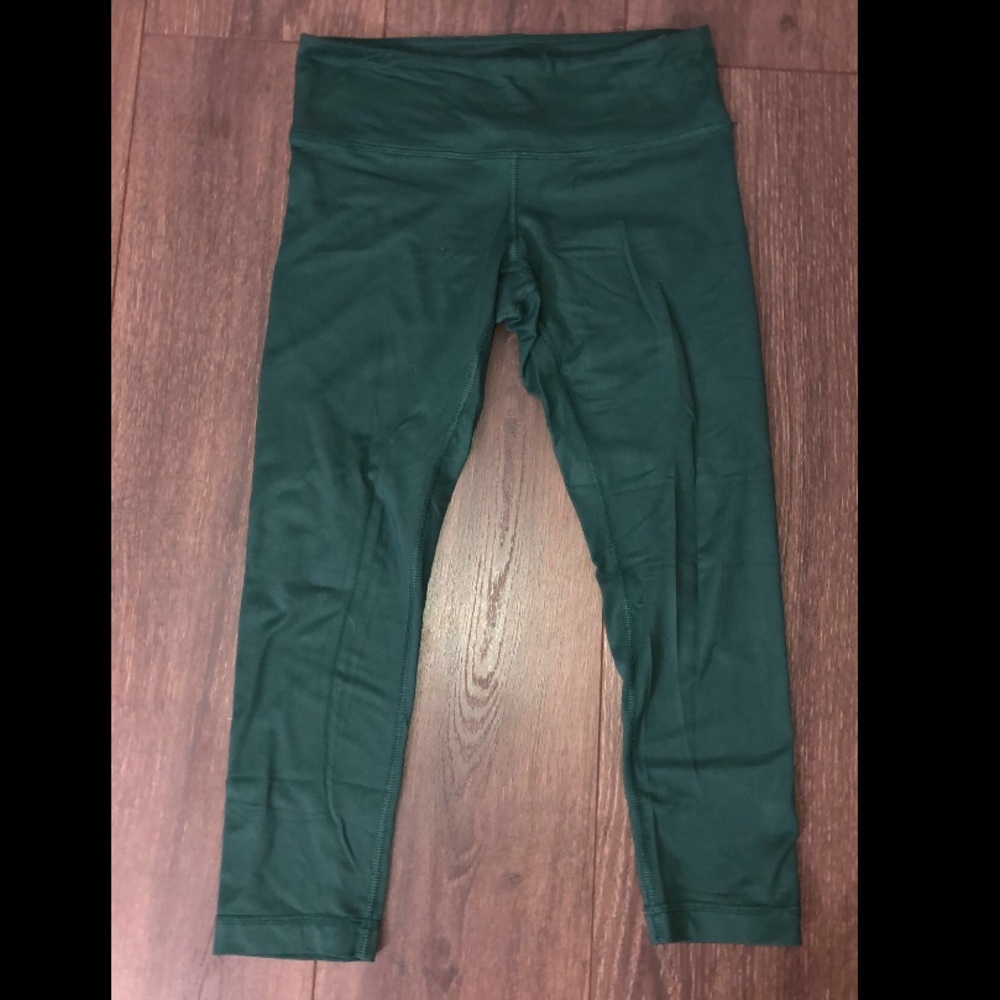 Size S Green Cropped Leggings